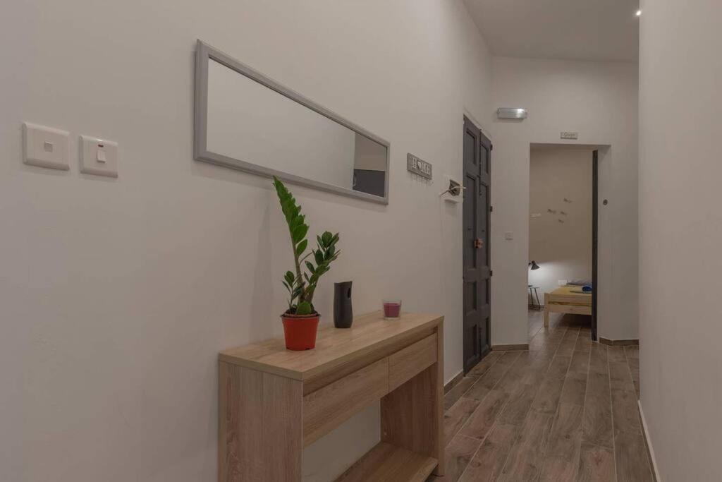 Sliema - 2 Mins From The Beach Apartment Luaran gambar